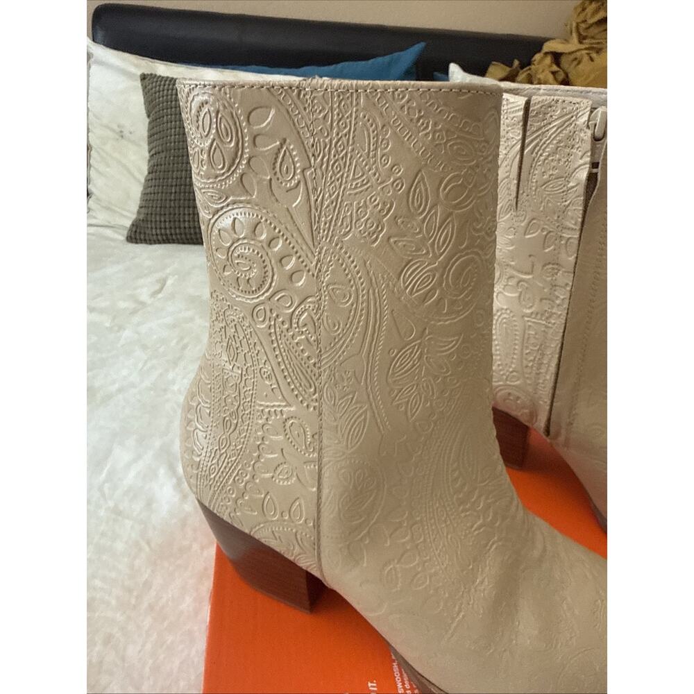 Matisse Women's Caty Tan Tooled Leather Booties Size 7 - Picture 2 of 12
